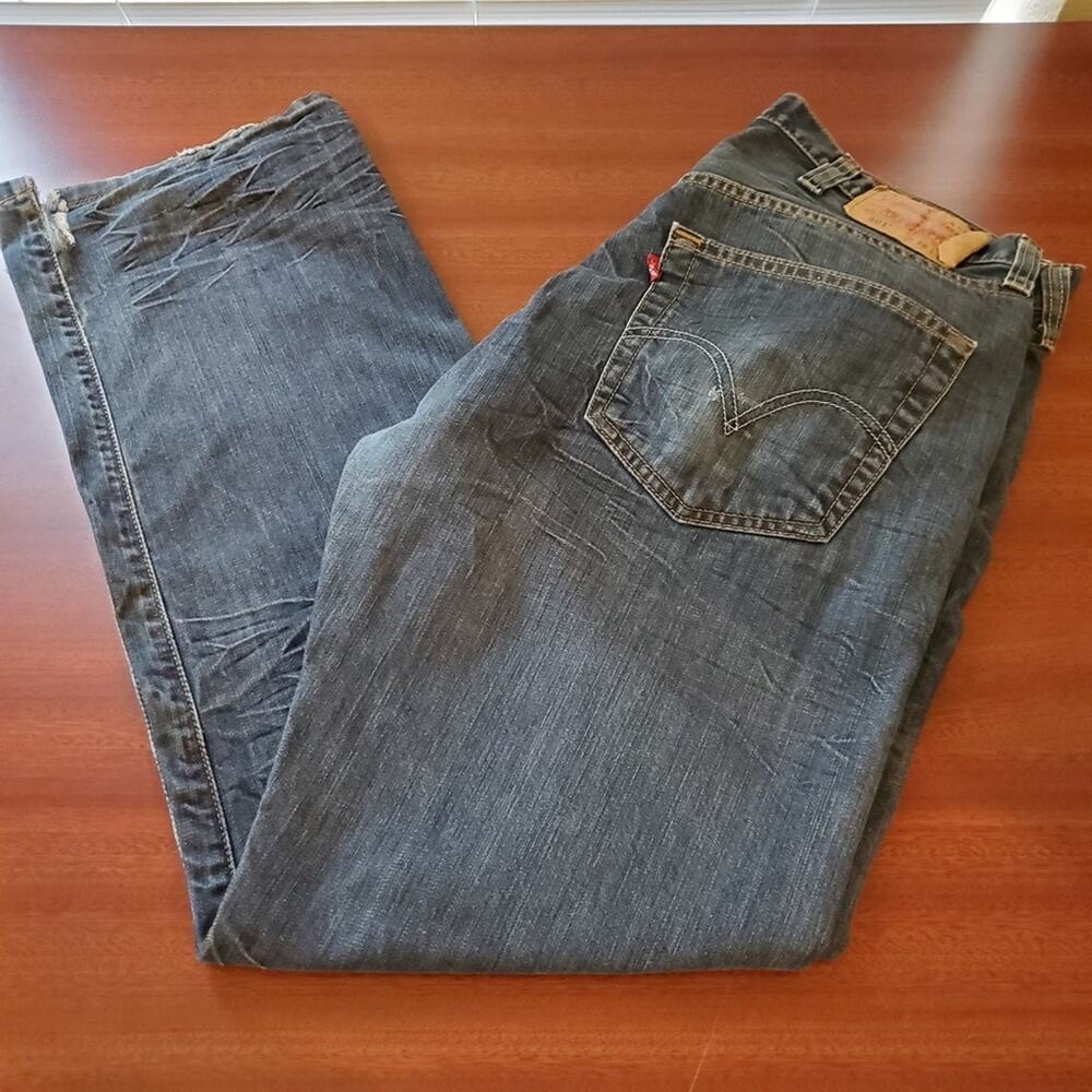 Vintage Men's 501 Levi's High Rise Jeans